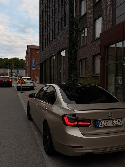 BMW 328i 5 of 5