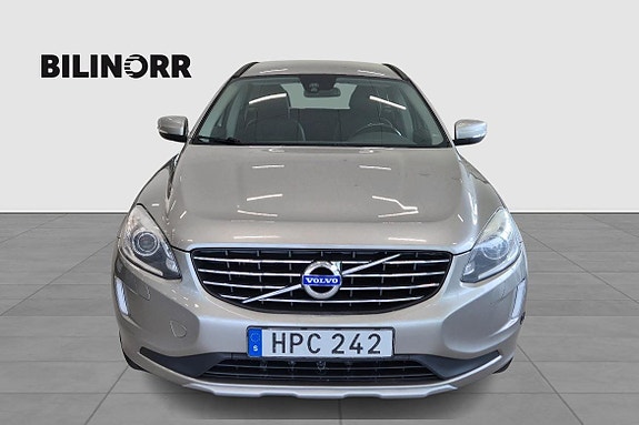 Volvo XC60 3 of 5