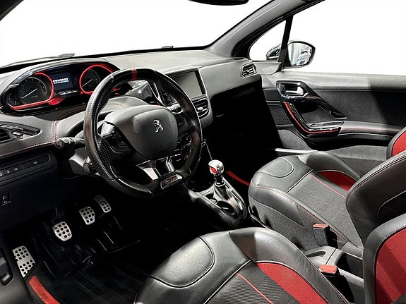 Peugeot 208 4 of 5
