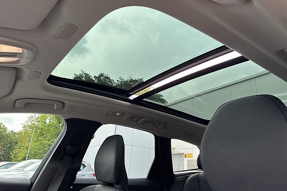 Volvo XC60 15 of 18