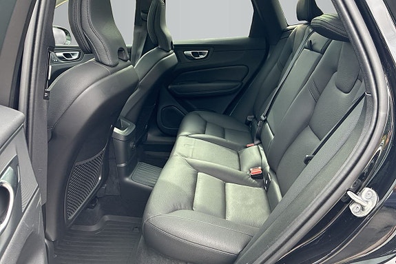 Volvo XC60 11 of 18