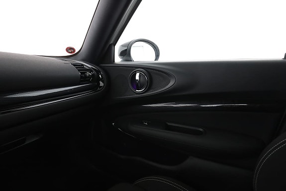 MINI Cooper S 30 of 30