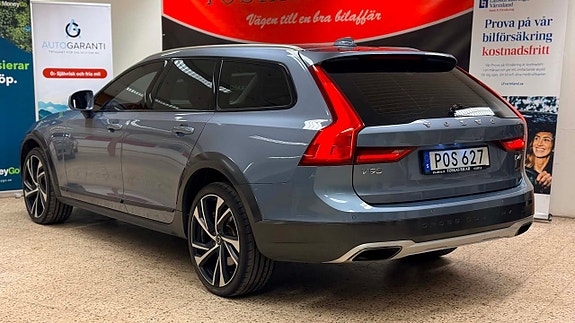 Volvo V90 Cross Country 13 of 21