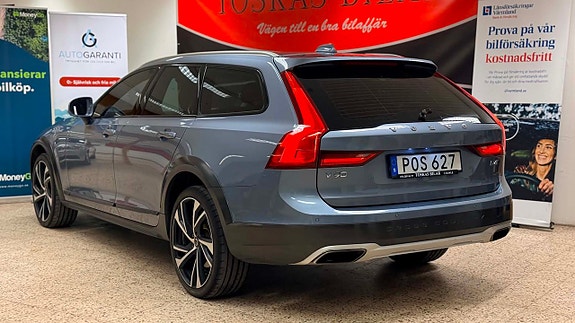 Volvo V90 Cross Country 12 of 21