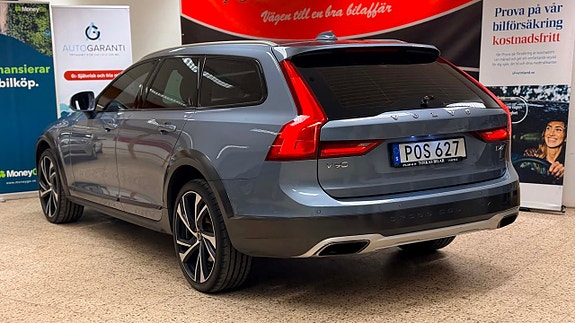 Volvo V90 Cross Country 14 of 21