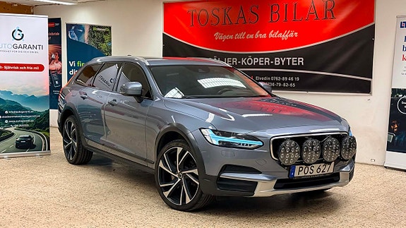 Volvo V90 Cross Country 3 of 5
