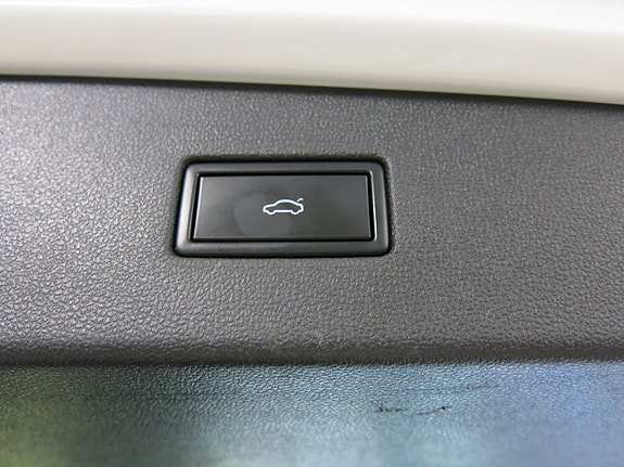 Volkswagen Tiguan Allspace 17 of 30