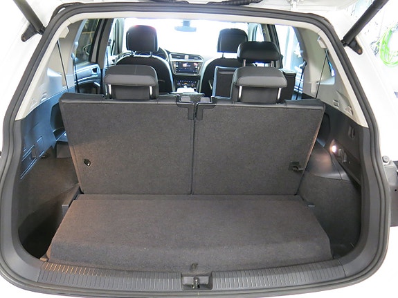 Volkswagen Tiguan Allspace 16 of 30