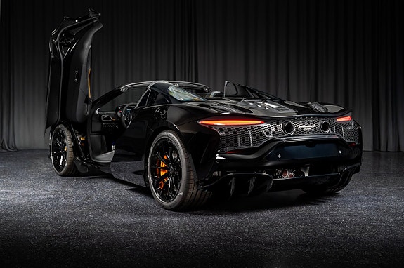 McLaren Artura 5 of 5
