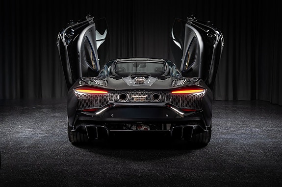 McLaren Artura 9 of 28