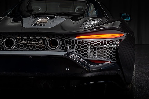 McLaren Artura 17 of 28