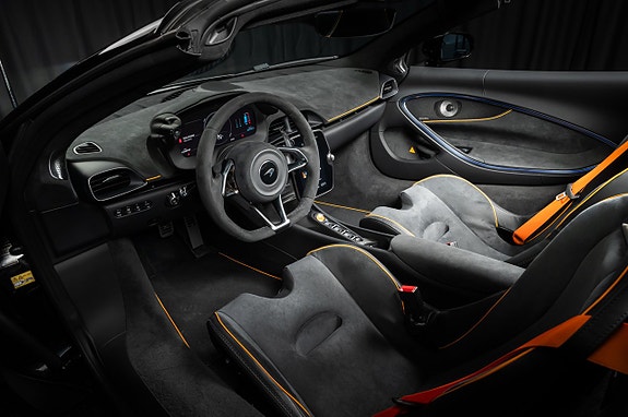 McLaren Artura 19 of 28