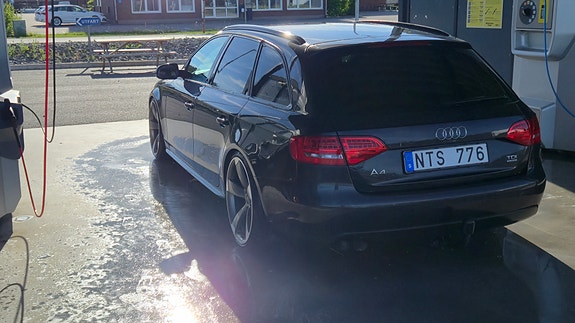 Audi A4 2 of 5