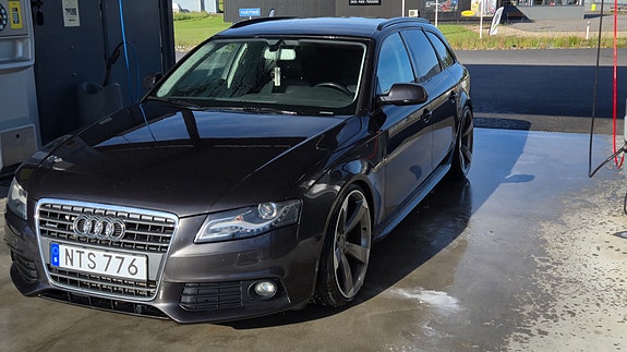 Audi A4 3 of 5