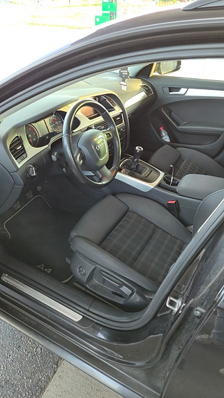 Audi A4 5 of 5