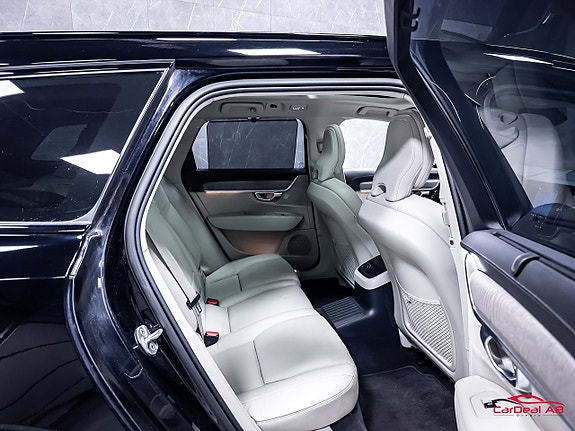 Volvo V90 16 of 30