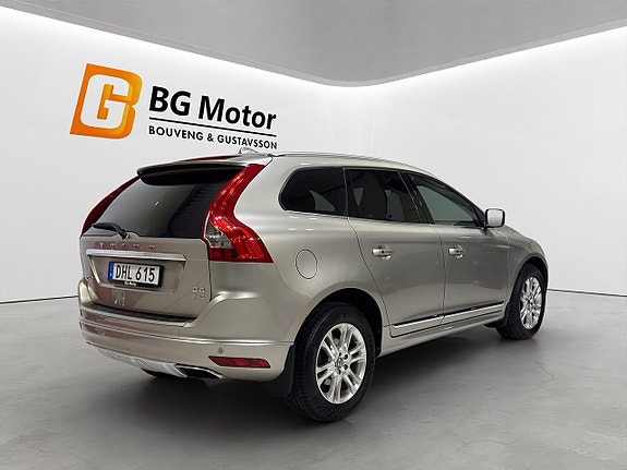 Volvo XC60 4 of 5