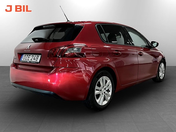 Peugeot 308 3 of 5