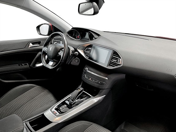 Peugeot 308 11 of 15