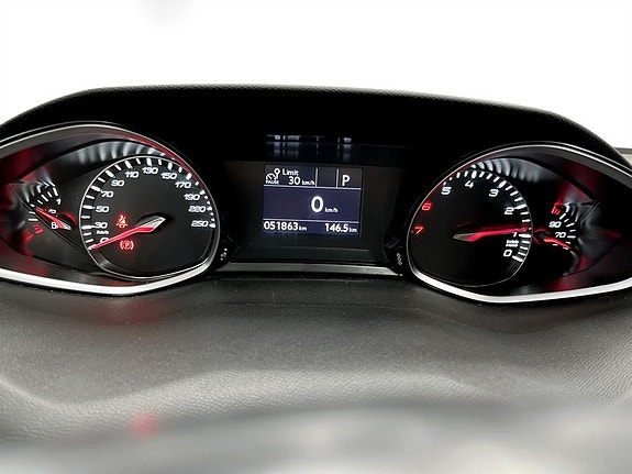 Peugeot 308 8 of 15