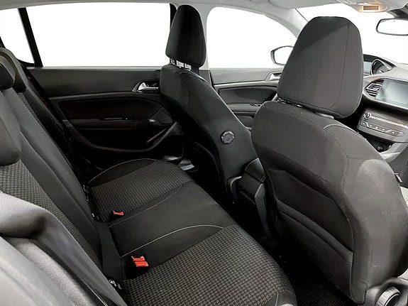 Peugeot 308 12 of 15