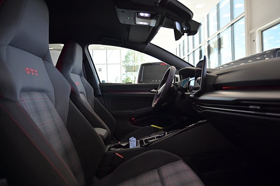 Volkswagen Golf I 23 of 27