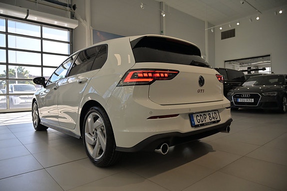 Volkswagen Golf I 8 of 27