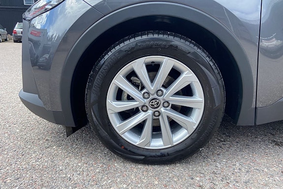 Toyota C-HR 16 of 20