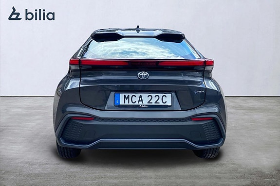 Toyota C-HR 4 of 5