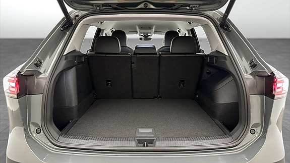 Volkswagen Tiguan 12 of 19