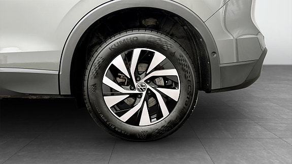 Volkswagen Tiguan 6 of 19