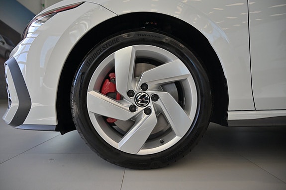 Volkswagen Golf I 11 of 27