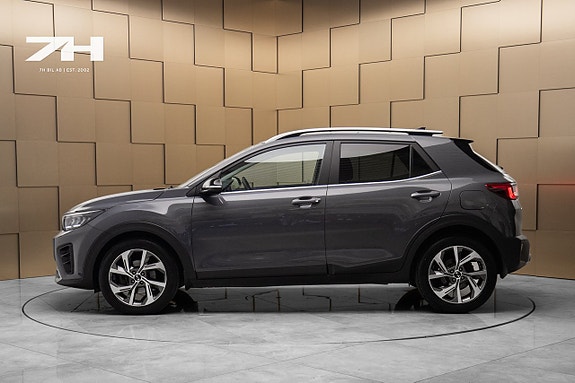 Kia Stonic 2 of 5