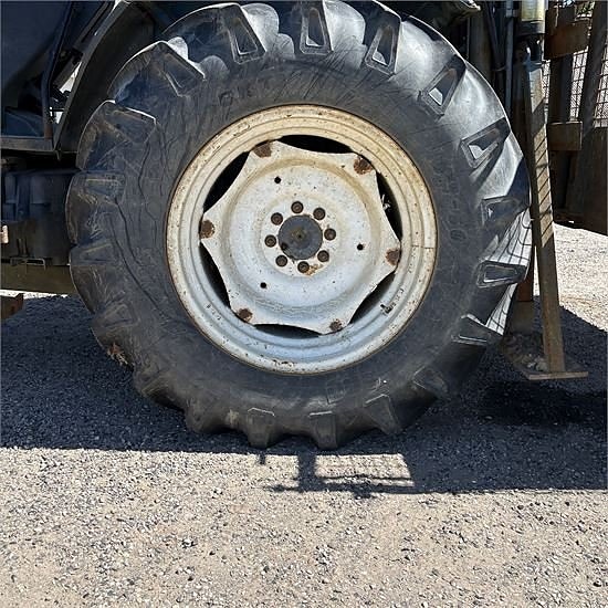 New Holland 4635 - 8 m 17 of 19