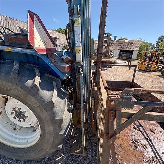New Holland 4635 - 6 m 15 of 23