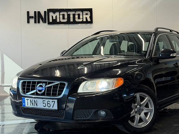 Volvo V70 2 of 5