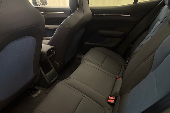 Volvo EX30 12 of 19