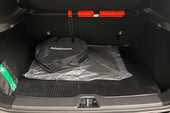 Volvo EX30 13 of 19