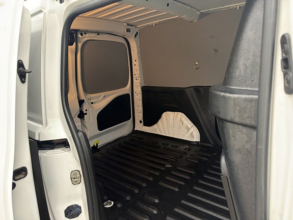 Citroen Berlingo 12 of 26