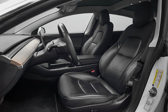 Tesla Model 3 9 of 23