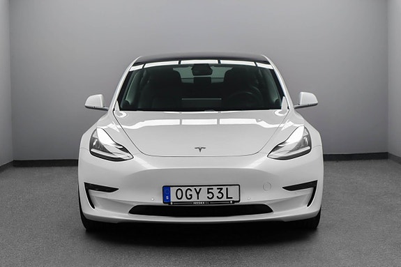 Tesla Model 3 3 of 23