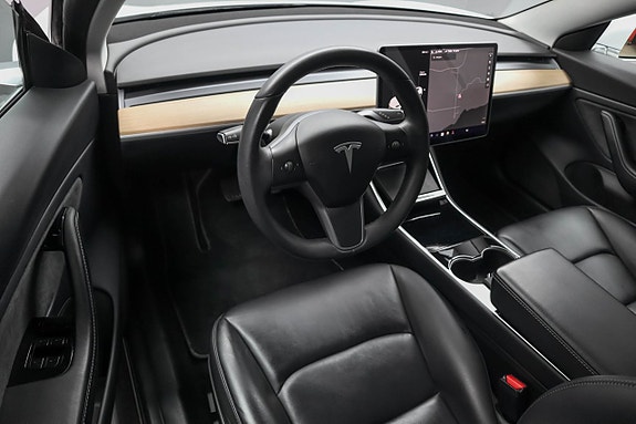 Tesla Model 3 8 of 23
