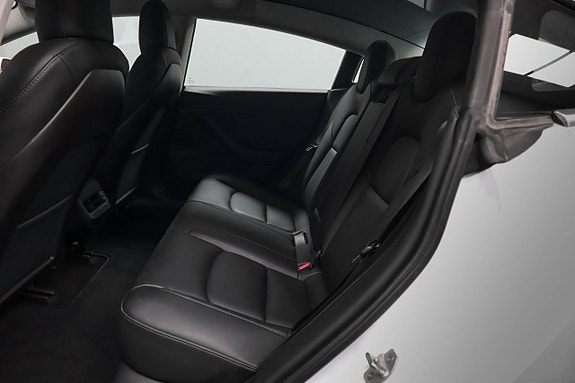 Tesla Model 3 11 of 23
