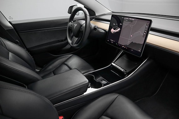 Tesla Model 3 10 of 23