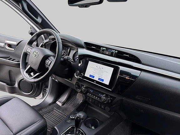 Toyota HiLux 6 of 15