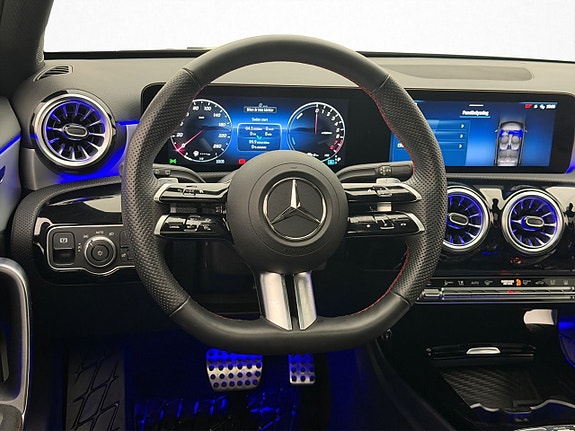 Mercedes-Benz A250 e 12 of 30