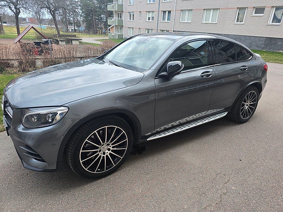 Mercedes-Benz GLC350 d 2 of 5