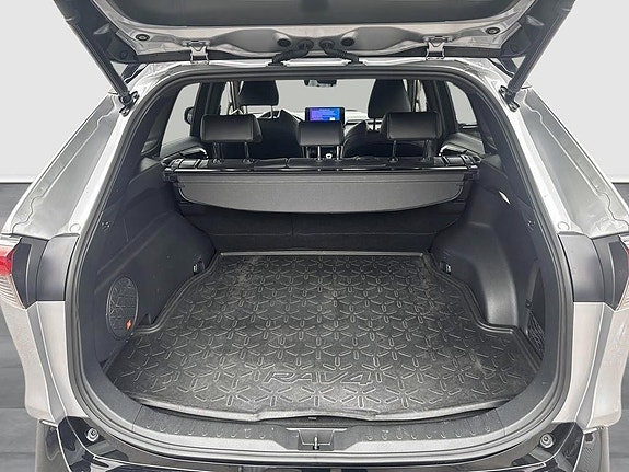 Toyota RAV4 10 of 12