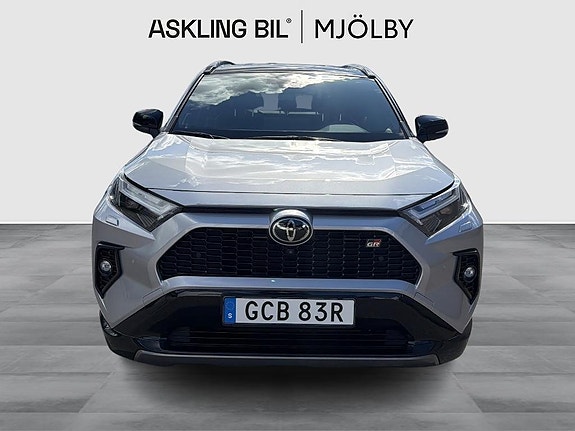 Toyota RAV4 6 of 22