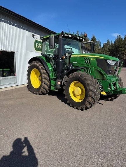 John Deere 6155 R 2 of 3